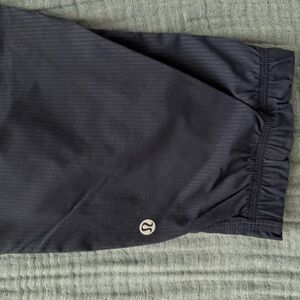 Lululemon navy 3/4 length Joggers